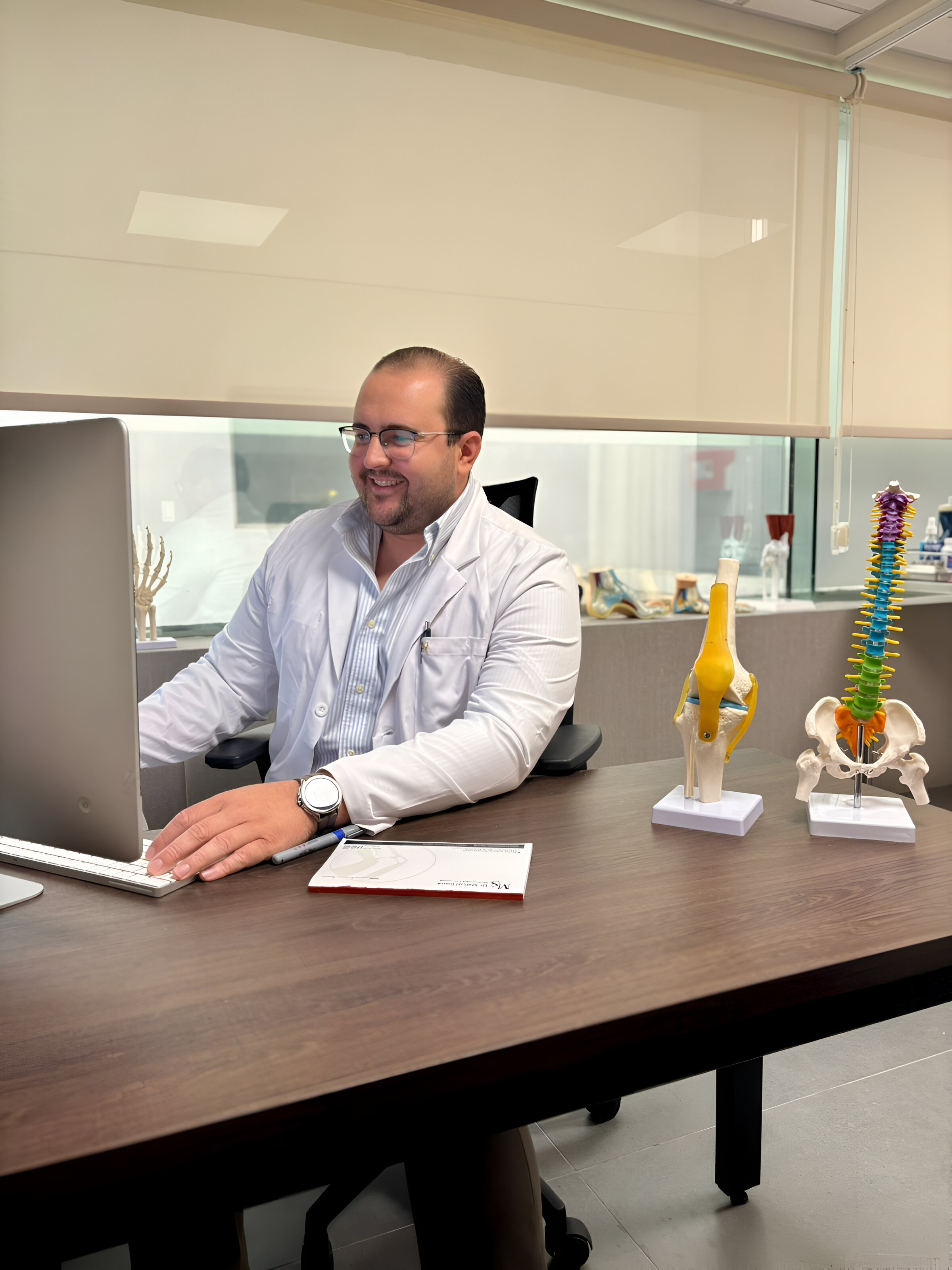 Dr. Manuel Alejandro Sierra especialista en Traumatología y Ortopedia en San Pedro Garza García, N.L.
